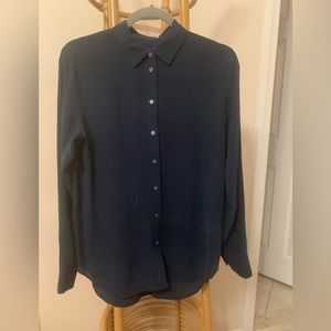 EVERLANE Unique color shirt. Perfect for office or school outlook